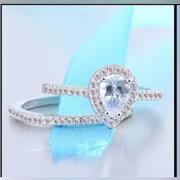 NIB S925 Sterling Silver & CZ Diamond Teardrop Engagement Wedding Ring Set - Picture 1 of 11